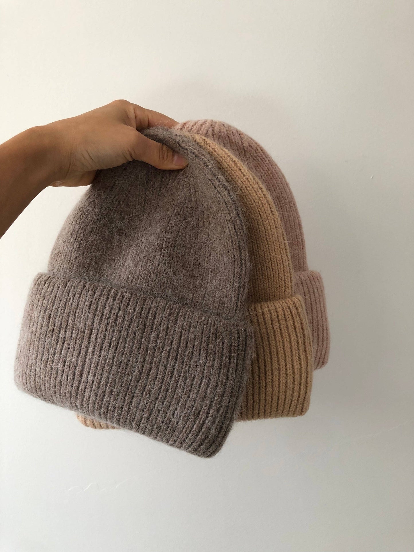 ROYAL ANGORA BEANIE - neutral: Camel