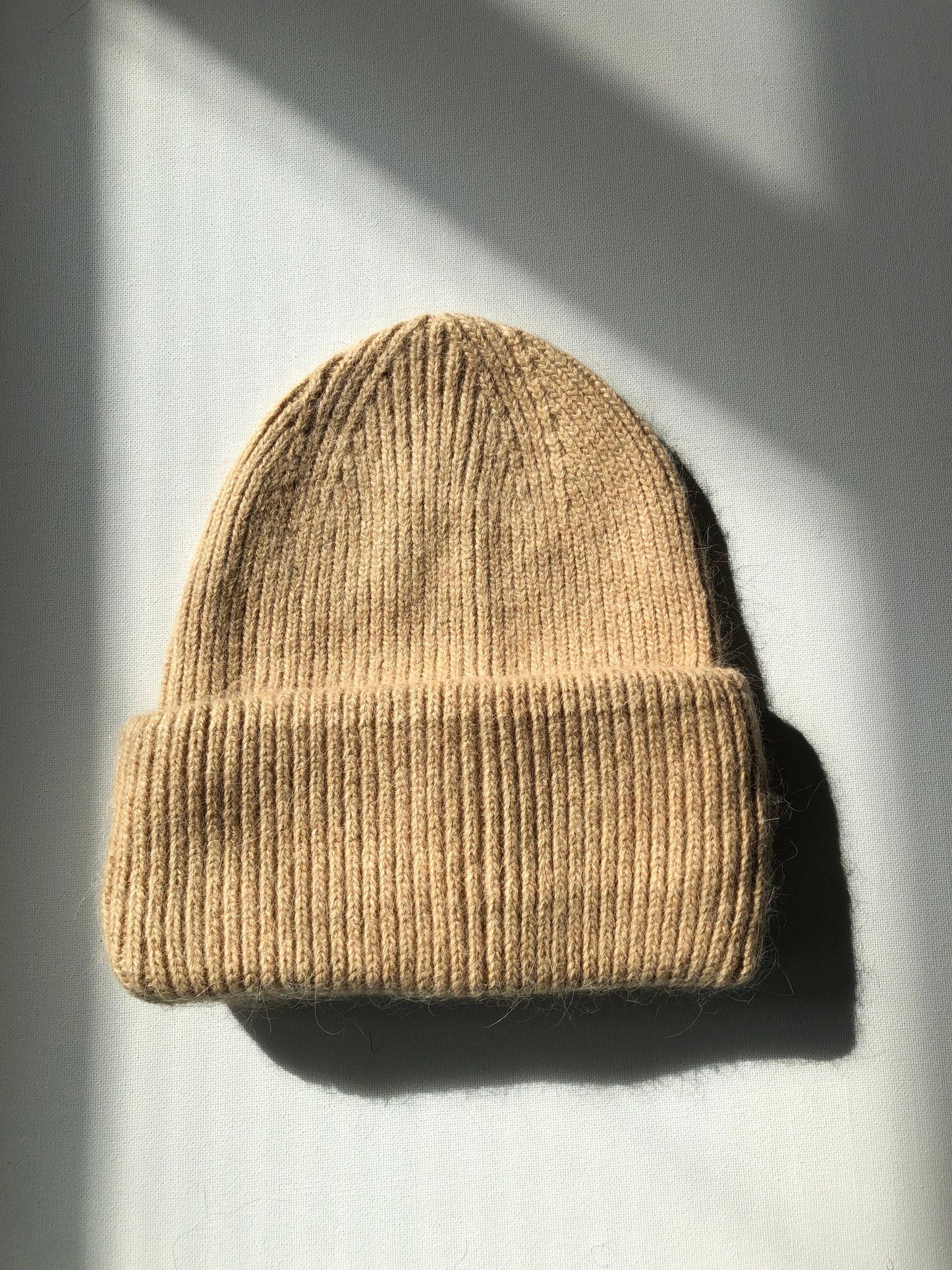 ROYAL ANGORA BEANIE - neutral: Camel