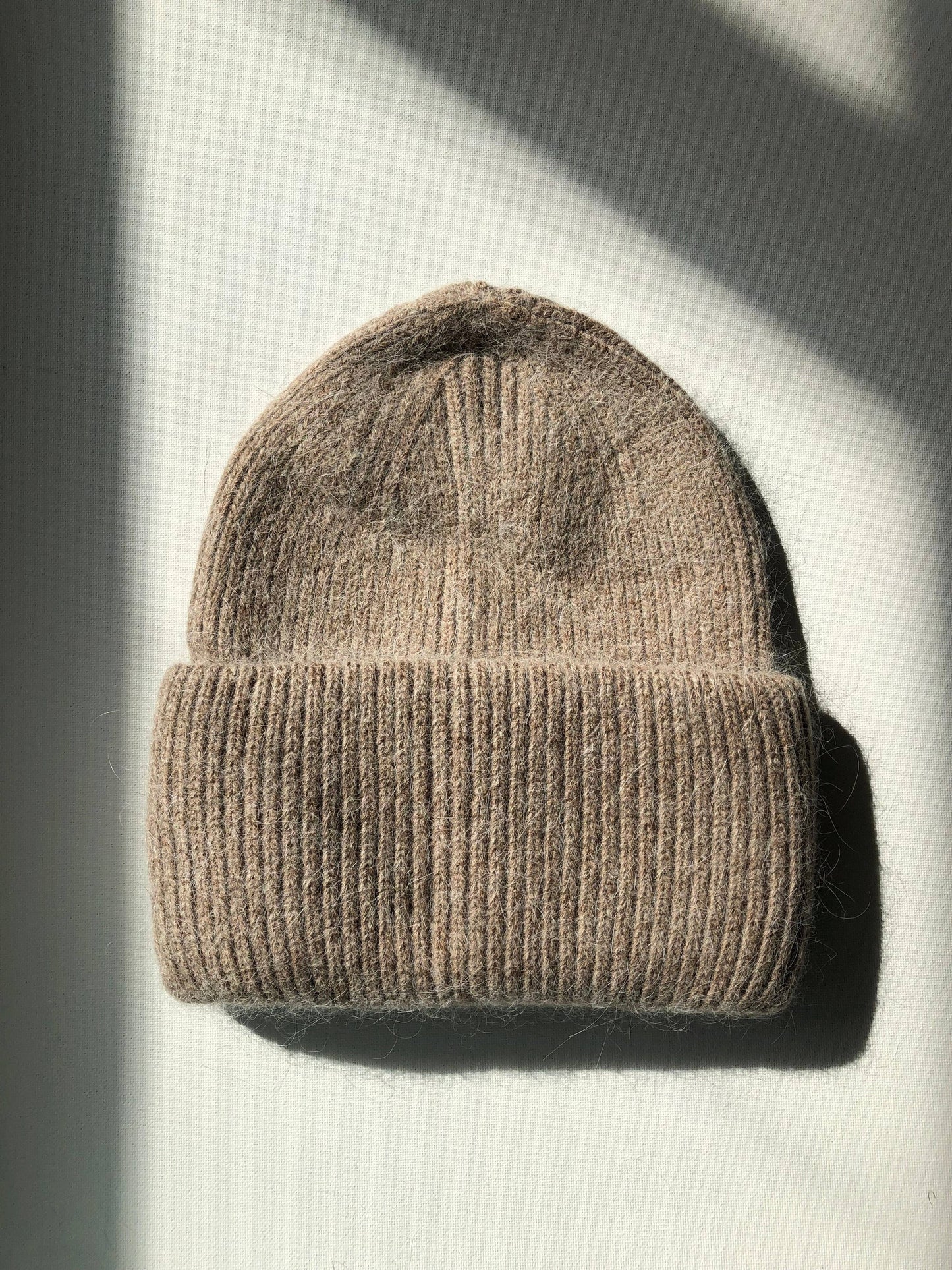 ROYAL ANGORA BEANIE - neutral: Camel